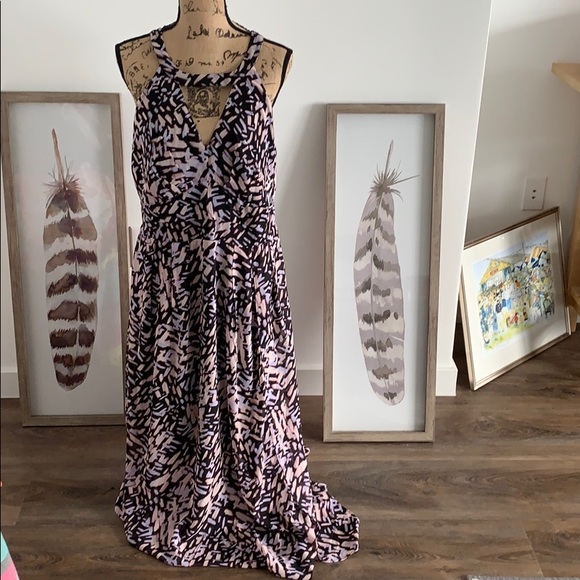 City Chic Dresses & Skirts - NWT City Chic maxi dress s/16